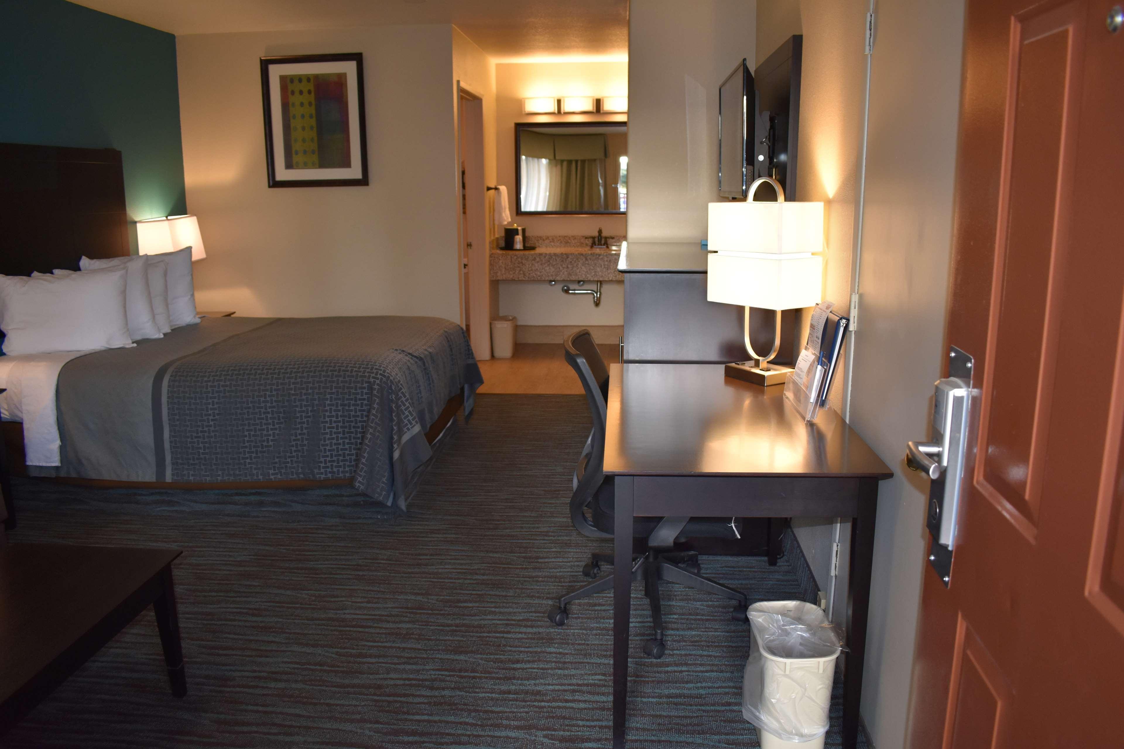 Best Western Apricot Inn Chaney Ranch Dış mekan fotoğraf